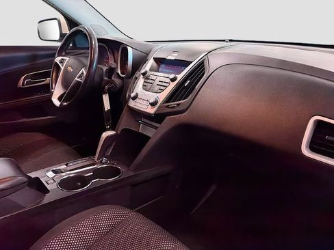 Used 2011 Chevrolet Equinox LT w/ Driver Convenience Package image 25