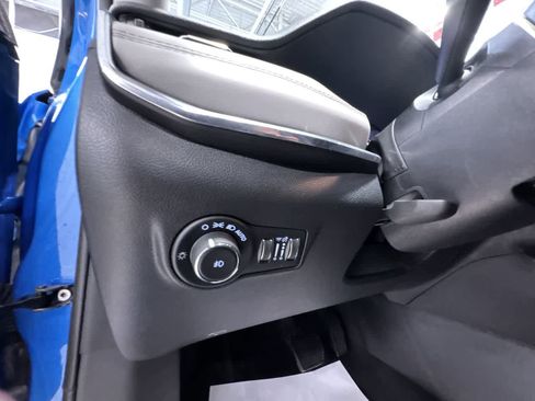 Used 2022 Jeep Compass Limited image 16