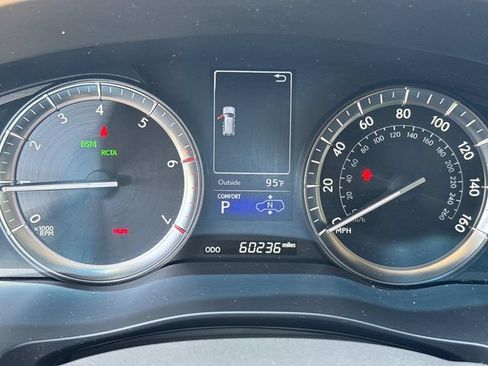 Used 2021 Lexus LX 570 4WD w/ Luxury Package image 52