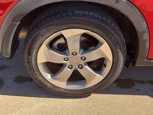 Used 2017 Honda HR-V LX image 6