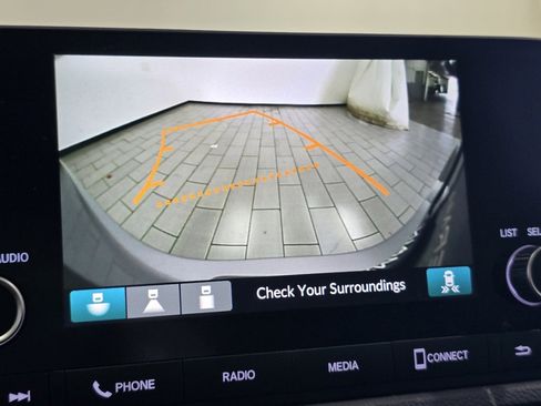 Used 2024 Honda CR-V EX image 7