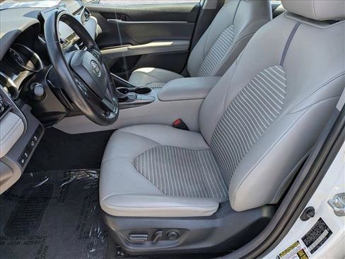 Used 2023 Toyota Camry SE FWD image 15
