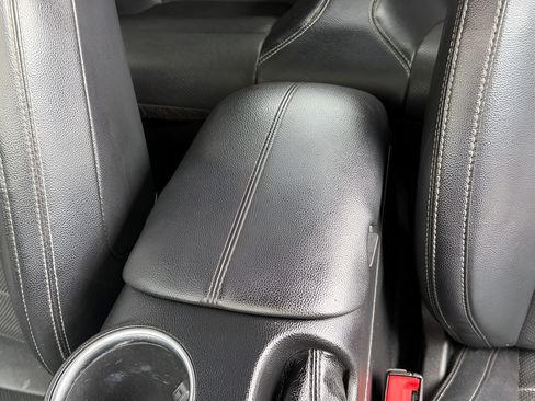 Used 2019 Ford Mustang Premium RWD image 36