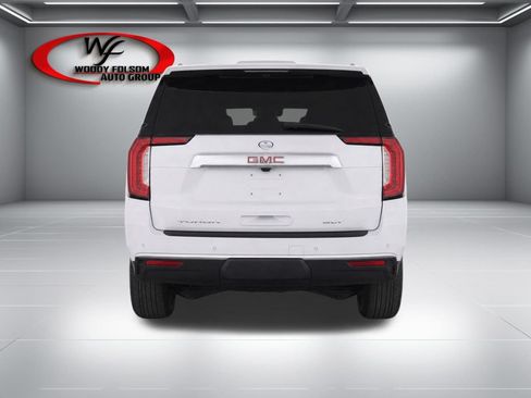 Used 2023 GMC Yukon SLT w/ SLT Premium Package RWD image 7