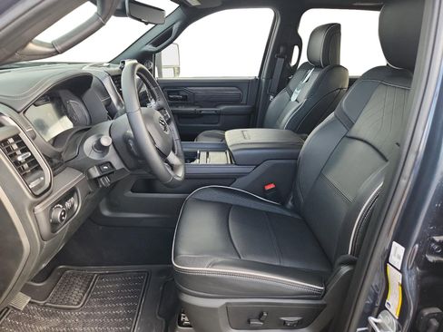 New 2025 RAM 3500 Limited AWD/4WD image 9