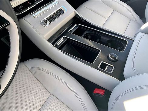 New 2026 Lincoln Aviator Reserve image 8