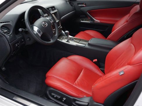Used 2014 Lexus IS 250C image 5