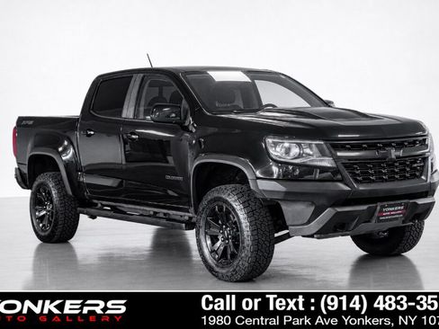 Used 2019 Chevrolet Colorado ZR2 w/ ZR2 Midnight Special Edition AWD/4WD image 5