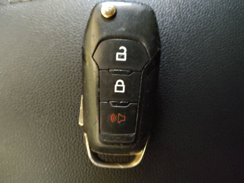 Used 2020 Ford Escape S AWD/4WD image 32