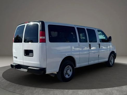 Used 2014 Chevrolet Express 2500 LS image 9