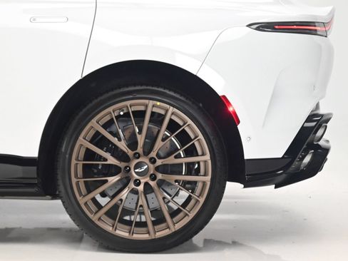 New 2026 Aston Martin DBX S AWD/4WD image 38