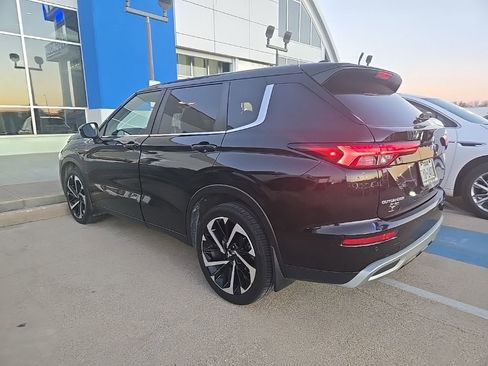 Used 2024 Mitsubishi Outlander SE image 10