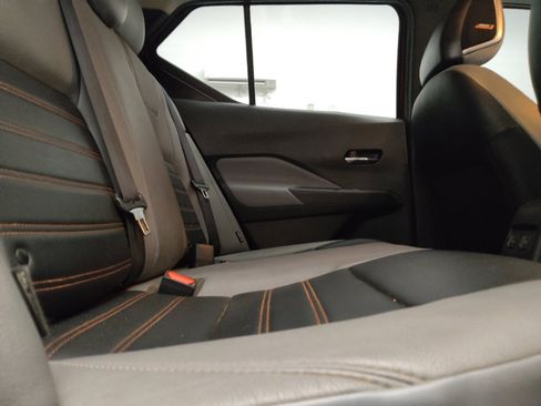Used 2021 Nissan Kicks SR w/ SR Premium Package FWD image 19