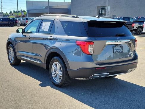 Used 2023 Ford Explorer XLT w/ Equipment Group 202A AWD/4WD image 3