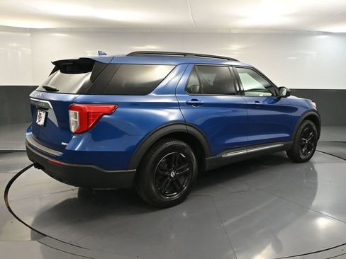 Used 2020 Ford Explorer XLT w/ Comfort Package AWD/4WD image 6