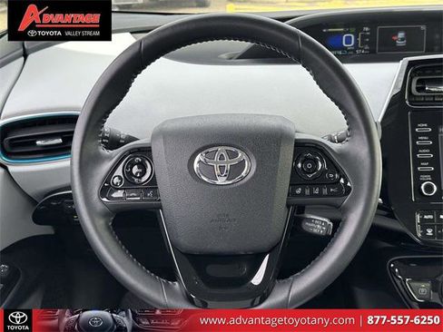 Certified 2022 Toyota Prius XLE image 19