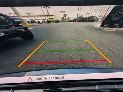 Used 2024 Volkswagen Atlas SE image 21