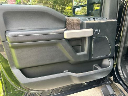 Used 2018 Ford F350 Lariat w/ Lariat Ultimate Package AWD/4WD image 9