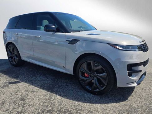 New 2026 Land Rover Range Rover Sport Dynamic SE AWD/4WD image 7