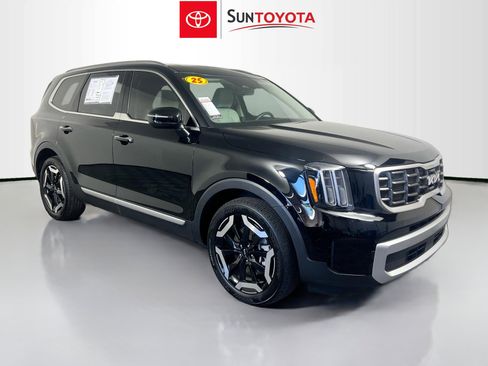 Used 2025 Kia Telluride S FWD image 1