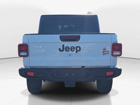 Used 2023 Jeep Gladiator Willys image 6