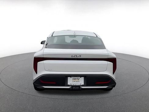 Used 2025 Kia K4 LXS image 11