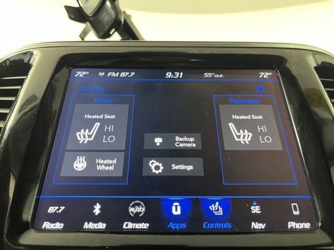 Used 2019 Jeep Cherokee Limited image 31