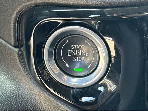 Certified 2025 Chevrolet Silverado 2500 LT w/ Convenience Package image 33