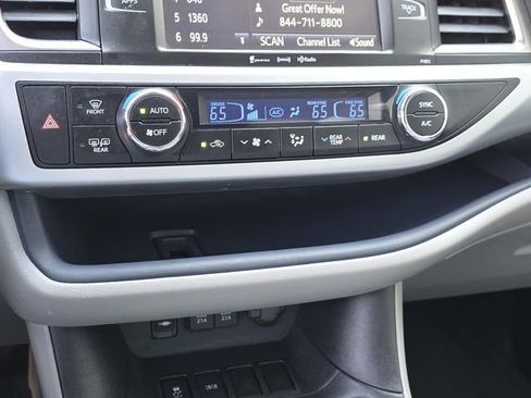 Used 2019 Toyota Highlander Plus image 20