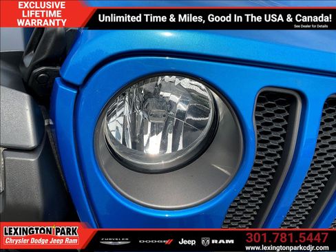 Used 2023 Jeep Wrangler Unlimited Rubicon w/ Cold Weather Group AWD/4WD image 30