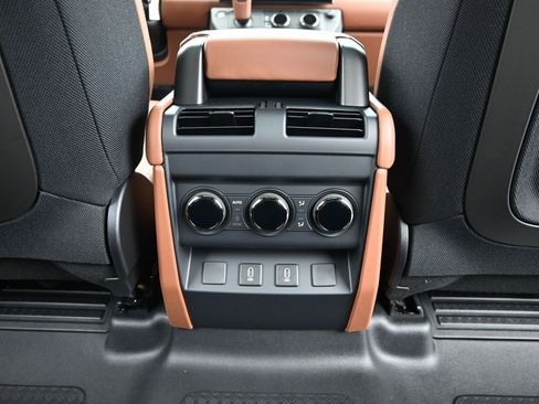 New 2026 Land Rover Defender 110 OCTA AWD/4WD image 20