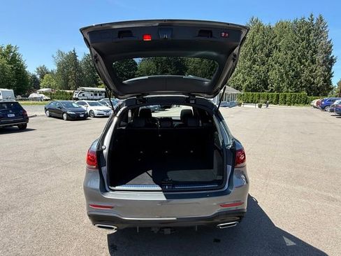 Used 2022 Mercedes-Benz GLC 300 4MATIC image 32