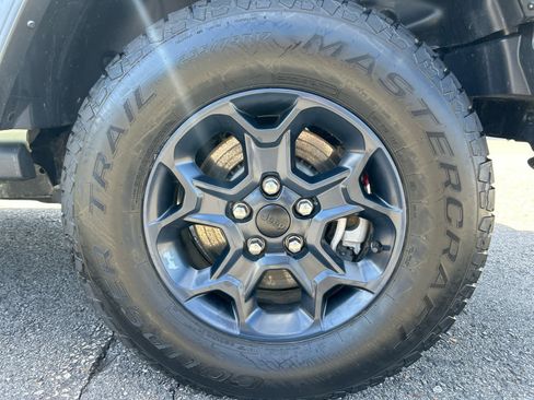 Used 2023 Jeep Wrangler Unlimited image 18