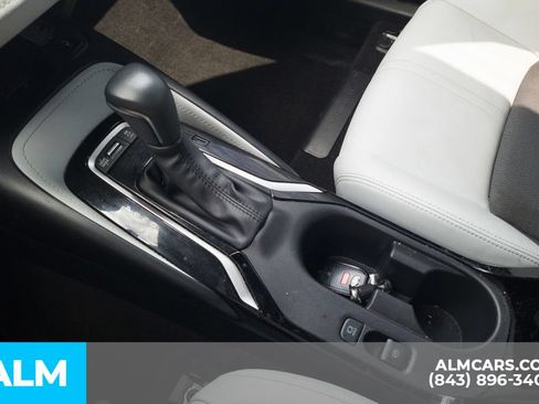 Used 2025 Toyota Corolla XSE FWD image 26