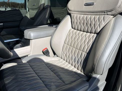 Used 2025 Ford F450 Platinum w/ Platinum Plus Package image 20