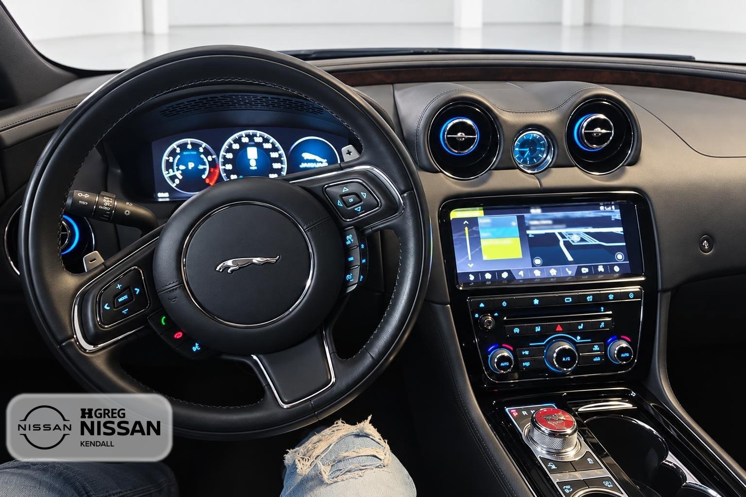 Used 2019 Jaguar XJ AWD image 11