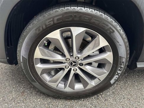 Used 2022 Mercedes-Benz GLE 350 4MATIC w/ Premium Package image 11