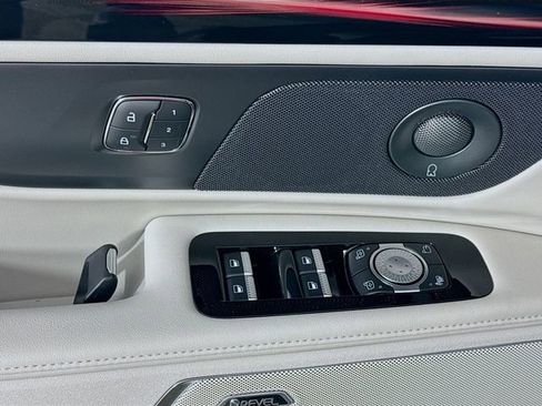 New 2026 Lincoln Nautilus Reserve w/ Jet Appearance Package AWD/4WD image 19