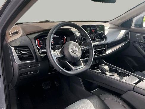 Certified 2023 Nissan Rogue Platinum w/ Platinum Premium Package FWD image 18