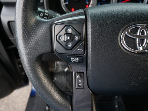 Used 2018 Toyota 4Runner TRD Off-Road Premium AWD/4WD image 28