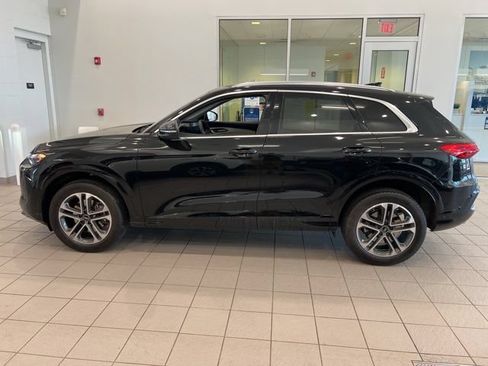 Used 2025 Audi Q5 Premium w/ Convenience Package AWD/4WD image 4