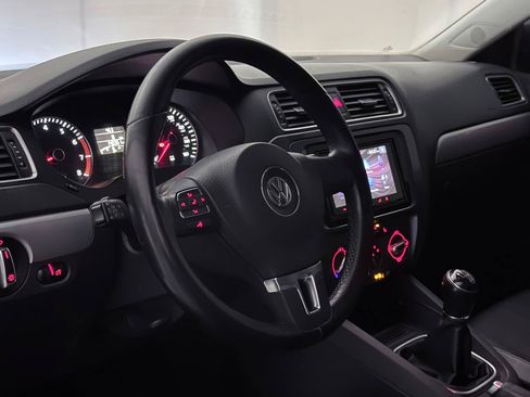 Used 2014 Volkswagen Jetta SE FWD image 19