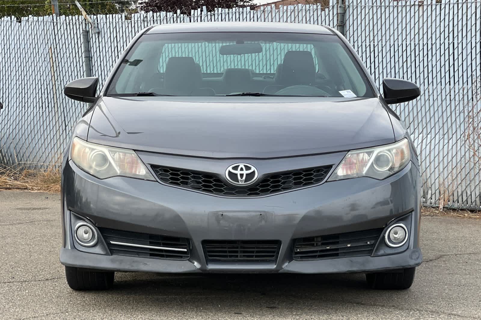 Used 2014 Toyota Camry SE FWD image 8