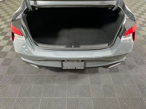 Used 2023 Hyundai Elantra SEL FWD image 31