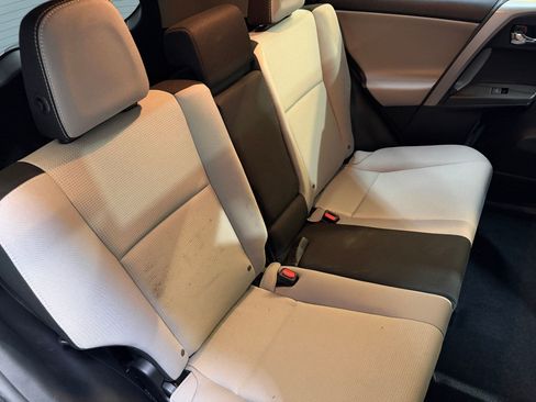Used 2017 Toyota RAV4 XLE FWD image 38
