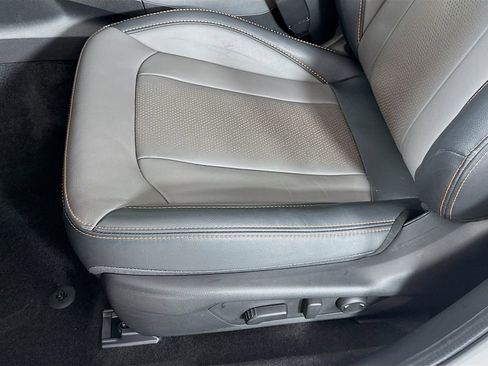 Certified 2025 Subaru Crosstrek 2.5i Limited w/ Crosstrek Mirror Package image 22