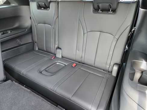 Certified 2025 INFINITI QX60 Luxe w/ Black Edition AWD/4WD image 18