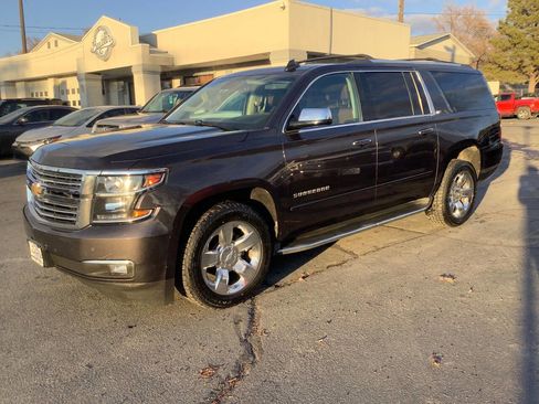 Used 2015 Chevrolet Suburban LTZ image 16