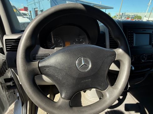 Used 2018 Mercedes-Benz Sprinter 2500 image 21