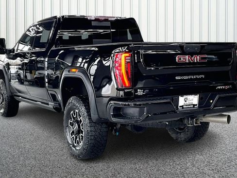 Used 2024 GMC Sierra 2500 AT4X image 4